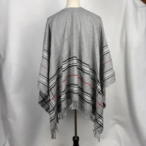 V. Fraas Wrap Shawl Scarf Womens One Size Plaid Fringe Open Front Grey thumbnail 3