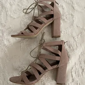 Steve Madden Madden Girl lace up block heel sandals thumbnail 2