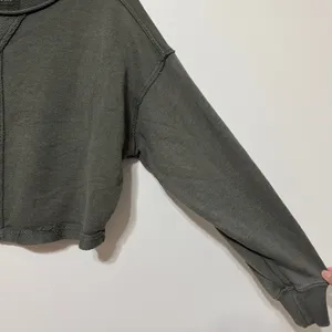 Aerie Cropped Crewneck Sweater Size XS Oversized Beach Party Sweatshirt Green thumbnail 5