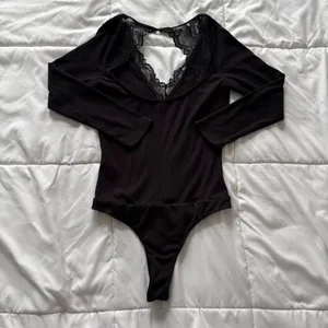 Alaya Black Ribbed Lace Trim V-Neck Long Sleeve Bodysuit Small Open Back thumbnail 5