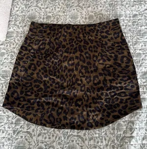 Zara cheetah skirt thumbnail 1