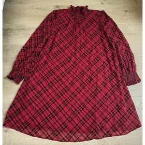 EUC Tommy Hilfiger Womens Red Flocked Plaid Flowy Dress velvet detail Size 14 thumbnail 2