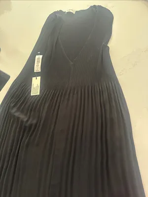 Aritzia Babaton Mathis Pleated Dress in‎ black size small NWT thumbnail 5