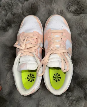 Nike Women’s Dunk Low thumbnail 4
