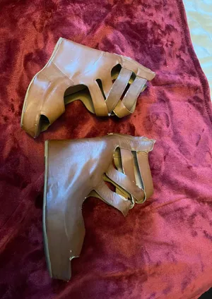 Tan Sandal Heels Size 9 thumbnail 2