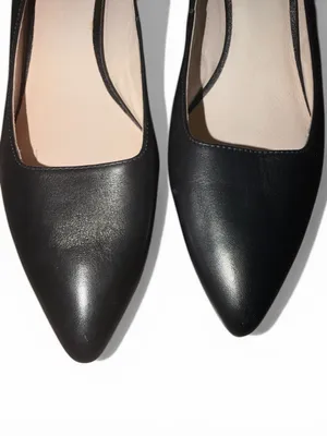 ViviamoS Black Leather Pumps Low Heel Pointed Toe Size 10 thumbnail 2