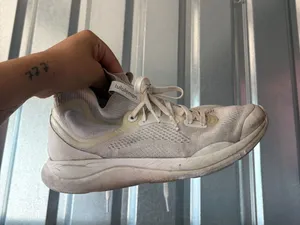 Lululemon Womens athletic shoes thumbnail 1