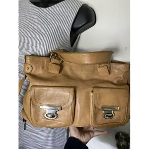 Marc Jacobs tan leather shoulder bag thumbnail 7
