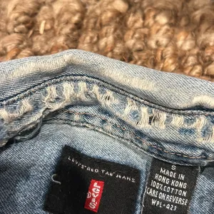 Levis Red Tab Jeans Demim Button Down Lightweight Jacket Size Small thumbnail 6