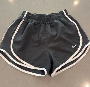 Nike Women's Running Shorts DRI-FIT Gray Athletic Gym White Trim size xs‎ thumbnail 1