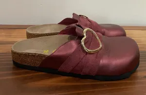 Birkenstock Tatami Tatum Burgundy Clogs Heart Buckle Slip On Women’s Sz 36 (5US) thumbnail 1
