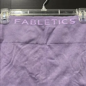 Fabletics Lavender Seamless Long Sleeve Top and Leggings Set size L/XL thumbnail 3