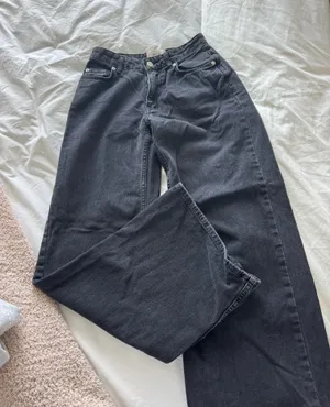 Urban Outfitters Low-Rise Jeans BDG thumbnail 1