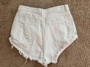 Signature 8 White denim shorts thumbnail 2