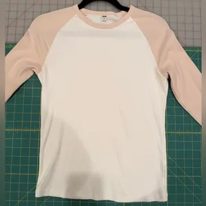 Uniqlo White Long Sleeve Shirt thumbnail 6