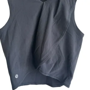 Lululemon Nulu Twist-Back Yoga Tank Top 8 Black Light Support C/D Cups Wisteria thumbnail 5