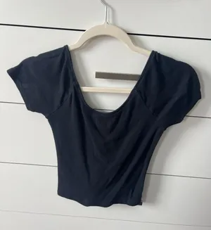 Hollister Short Sleeve thumbnail 2