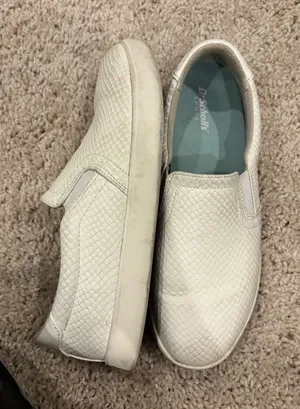 Dr. Scholls Madison Sneakers Slip On Snakeskin Embossed Cream White Shoes 6.5M thumbnail 1