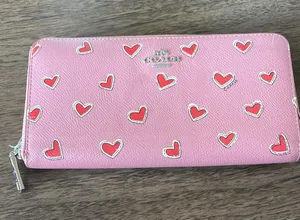 Coach Hearts Zippy Long Wallet thumbnail 1