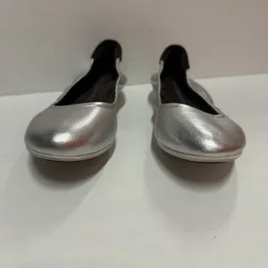 Cole Hahn StudioGrand Silver Leather Ballet Flats Slip-on Shoes Women's Size 5.5 thumbnail 3