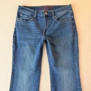 Lucky Brand Sweet Mid Rise Flare Jeans Womens 10/30R Blue Boho Raw Hem Denim thumbnail 9