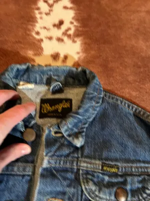 Vintage Wrangler jean jacket kids size 14 No flaws hand embroidered flower thumbnail 3
