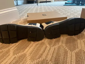 UGG Women’s Boots thumbnail 6