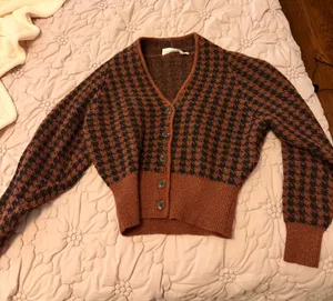 ASTR the label pull over thumbnail 1