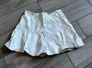 Cotton Candy Women’s White Ruffle Skort thumbnail 1