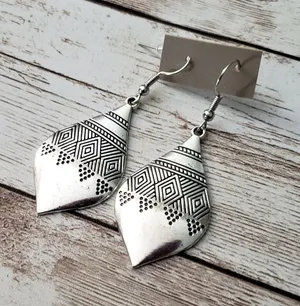 Patterned Silver Tone Dangle Earrings thumbnail 1