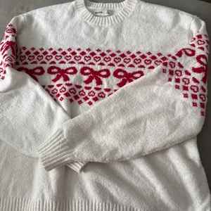 Hollister Sweater thumbnail 1