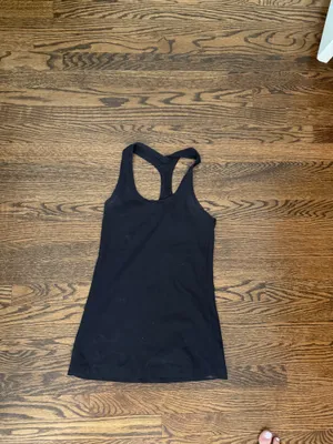 black lululemon tank  thumbnail 2