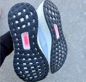 Women’s Ultraboost Adidas 2020 thumbnail 5