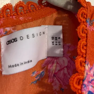 ASOS DESIGN Mini Romper‎ Womens Size 6 Orange Pink Floral Crochet Lace V-Neck thumbnail 4