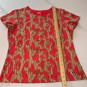 Mossy Oak Red & Tan Real Tree Camo print short sleeve shirt with a relaxed‎ fit thumbnail 7