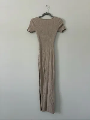 Meshki La Nia Tan Ribbed V Neck Short Sleeve Side Slit Fitted Midi Dress S thumbnail 6