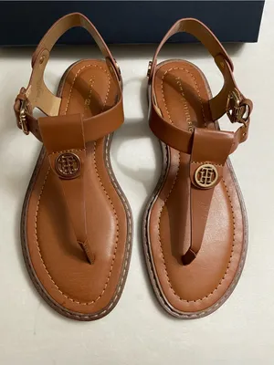 Tommy Hilfiger NIB Bennia Flat Thong Brown T-Strap Logo Sandals Shoes Size 6.5 thumbnail 1