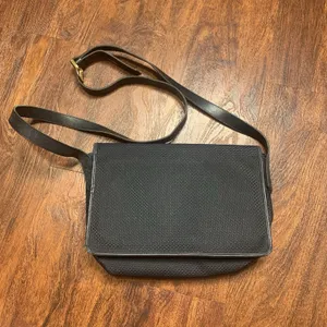 Vtg YSL Yves Saint Laurent Midnight Navy Blue Triangle Flap Crossbody Bag France thumbnail 15