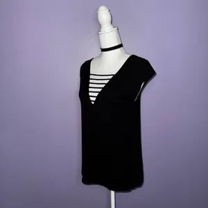 NEW American Eagle Black Strappy V-Neck Top thumbnail 5