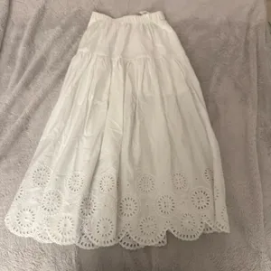 Abercrombie Eyelet Midi Skirt thumbnail 2