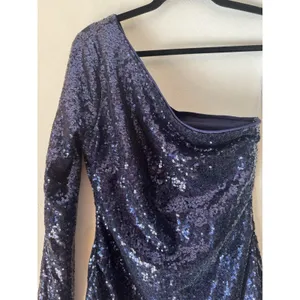 NWT Lulus Deja Vu One Shoulder Sequin Dress Navy Blue Size Small thumbnail 4