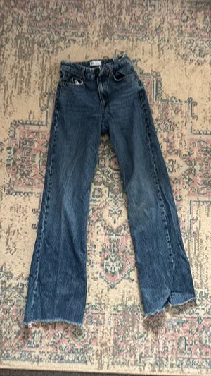 ZARA Dark Wash High-Rise Jeans Wide-Leg thumbnail 5