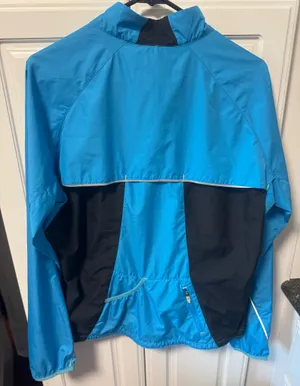 North Face Lightweight Large Rain Jacket  thumbnail 2