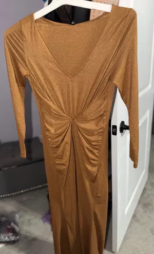 Dress Gold Size M thumbnail 1