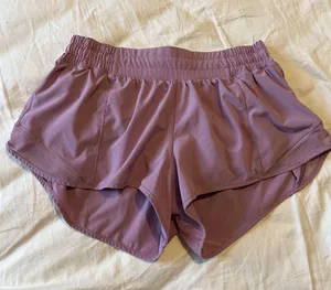 Lululemon Hotty Hot Shorts 2.5" thumbnail 1