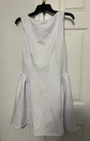 White Dress Amazon thumbnail 1