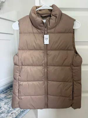Gap Sleeveless Vest Zip-Up thumbnail 1