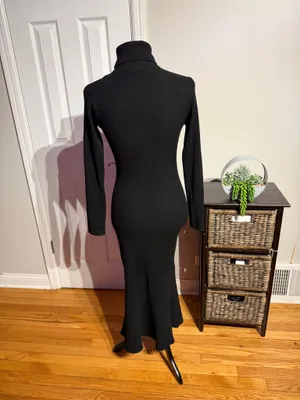 The Millie Body-Con Maxi Dress, a sleek sweater dress with a ribbed knit texture Long Sleeve Black Turtleneck Bodycon dress thumbnail 4