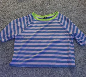Amazon Striped Cropped Tee Blue Size M thumbnail 1
