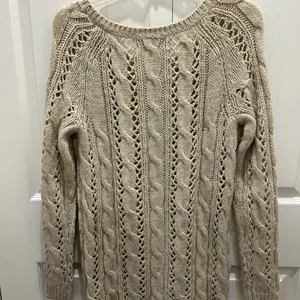 Abercrombie & Fitch Women’s Long Beige Cable Knit Sweater Medium thumbnail 2